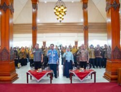 Serahkan Penghargaan Mojo Indah 2025, Wali Kota Mojokerto Apresiasi Para Inovator