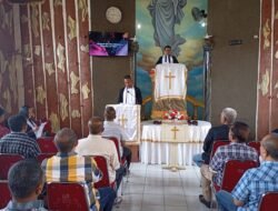 Minggu Pagi Penuh Doa: Warga Binaan Kristiani Rutan Ambon Beribadah Bersama