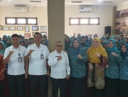 Kadisperka Kabupaten Mojokerto dan Plt. Ketua PKK Kabupaten Mojokerto Dampingi Asisten 3 Membuka Workshop Membaca Nyaring