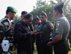 Wujudkan Disiplin Digital, Kodim 0815/Mojokerto Razia Aplikasi Judol di Handphone Anggota