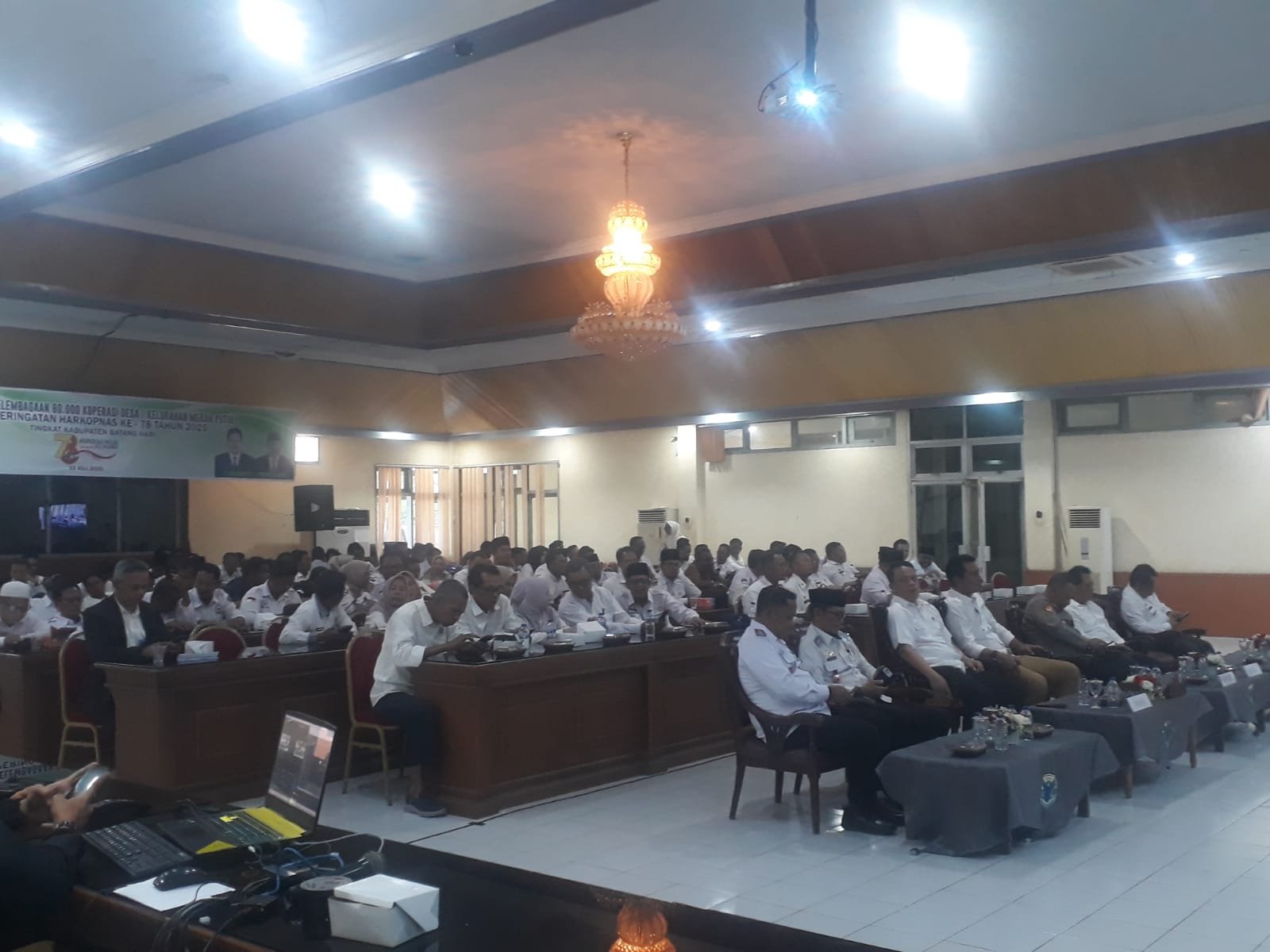 Bupati Batang Hari, Ikuti Zoom Meeting Peluncuran Kopdes Merah Putih Serentak se-Indonesia