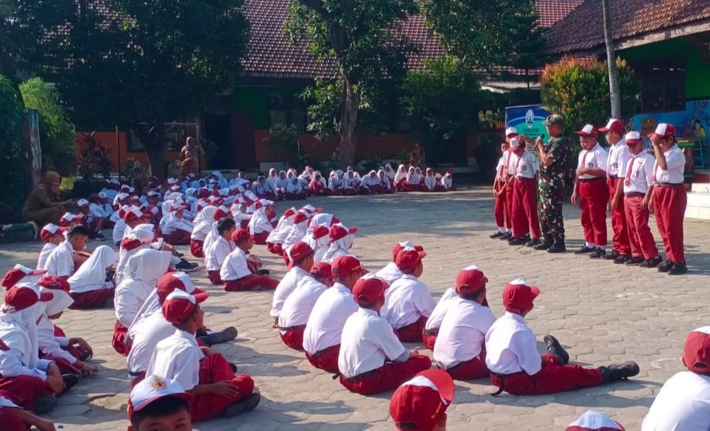 Koramil 0815/13 Kutorejo Edukasi Siswa SDN Kaligoro, Bahaya Bullying