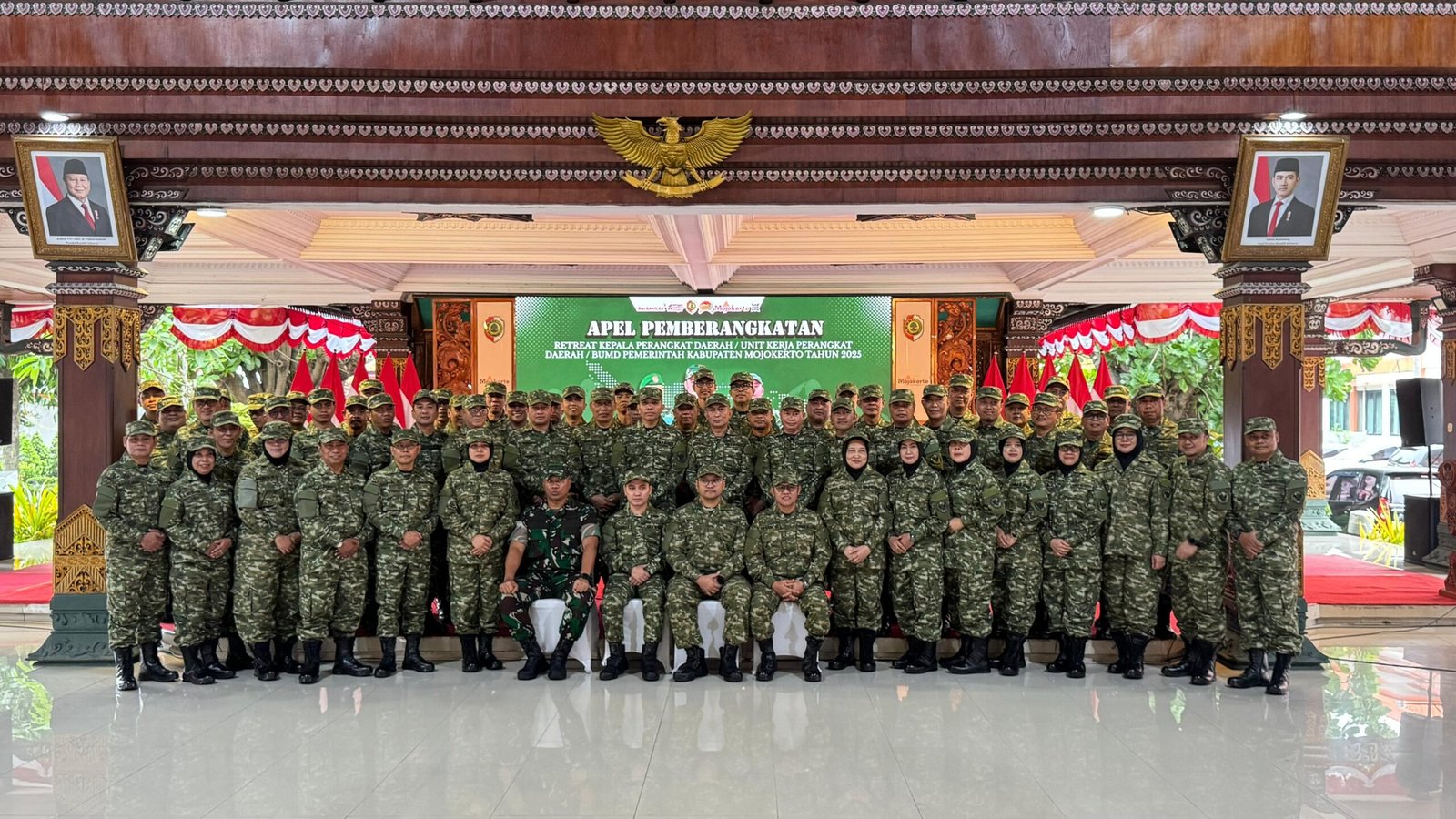 Tanamkan Loyalitas, Bupati Mojokerto Lepas 62 Pejabat untuk Ikuti Kegiatan Retreat