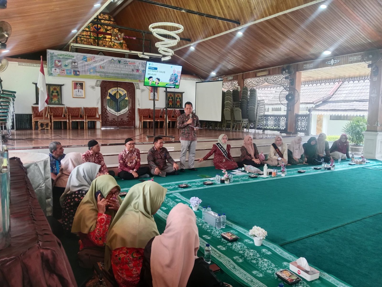 Pemkab Batang Hari Komitmen Dukung Program Nasional Wajib Belajar 13 Tahun