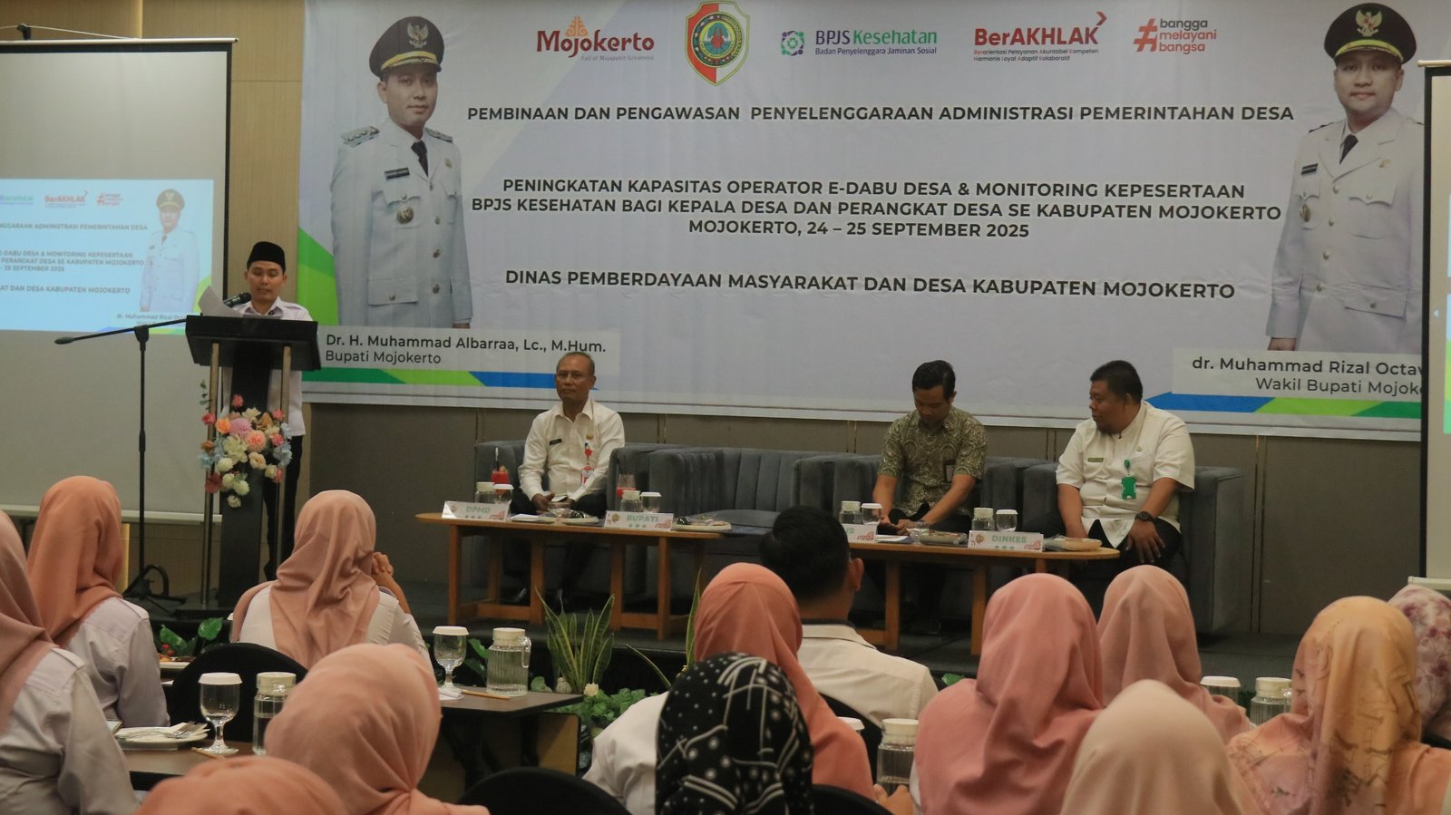 Pemkab Mojokerto Tingkatkan Kapasitas Operator Desa, Bupati Albarra Tegaskan Prioritas Jaminan Kesehatan