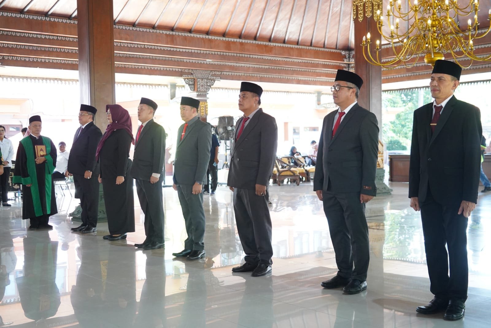 Bupati Mojokerto Lantik 7 Pejabat Tinggi Pratama, Tegaskan Komitmen Birokrasi Bersih