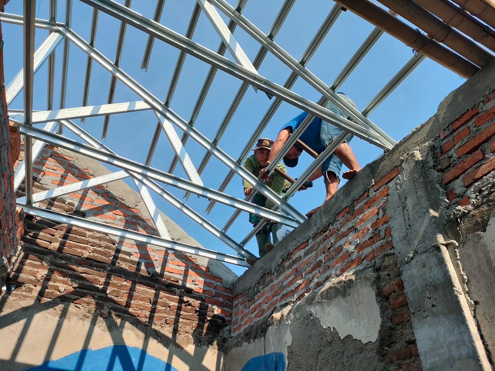 Progres TMMD ke-126 Kodim 0815/Mojokerto, Rehab RTLH Warga Sumbertanggul Capai 35 Persen