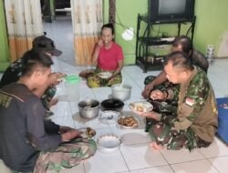 Satgas TMMD ke-126 Kodim 0815/Mojokerto Wujudkan Keakraban Melalui Makan Bersama Warga Sumbertanggul