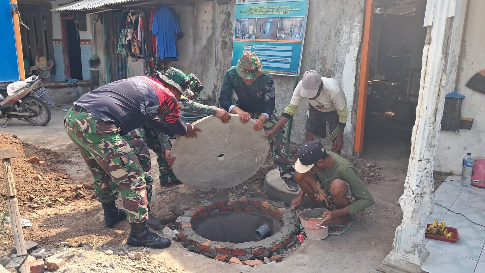 Satgas TMMD ke-126 Kodim 0815/Mojokerto Terus Kebut Pengerjaan Jambanisasi, 9 Unit Rampung 100 Persen