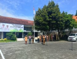 Dinas Kesehatan Kabupaten Mojokerto Gelar Apel Kesiapsiagaan Tim Kesehatan Operasi Lilin Semeru 2025