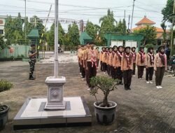 Koramil 0815/07 Jetis Fasilitasi UKT Pramuka MA Darul Ulum, Tanamkan Disiplin dan Wawasan Kebangsaan