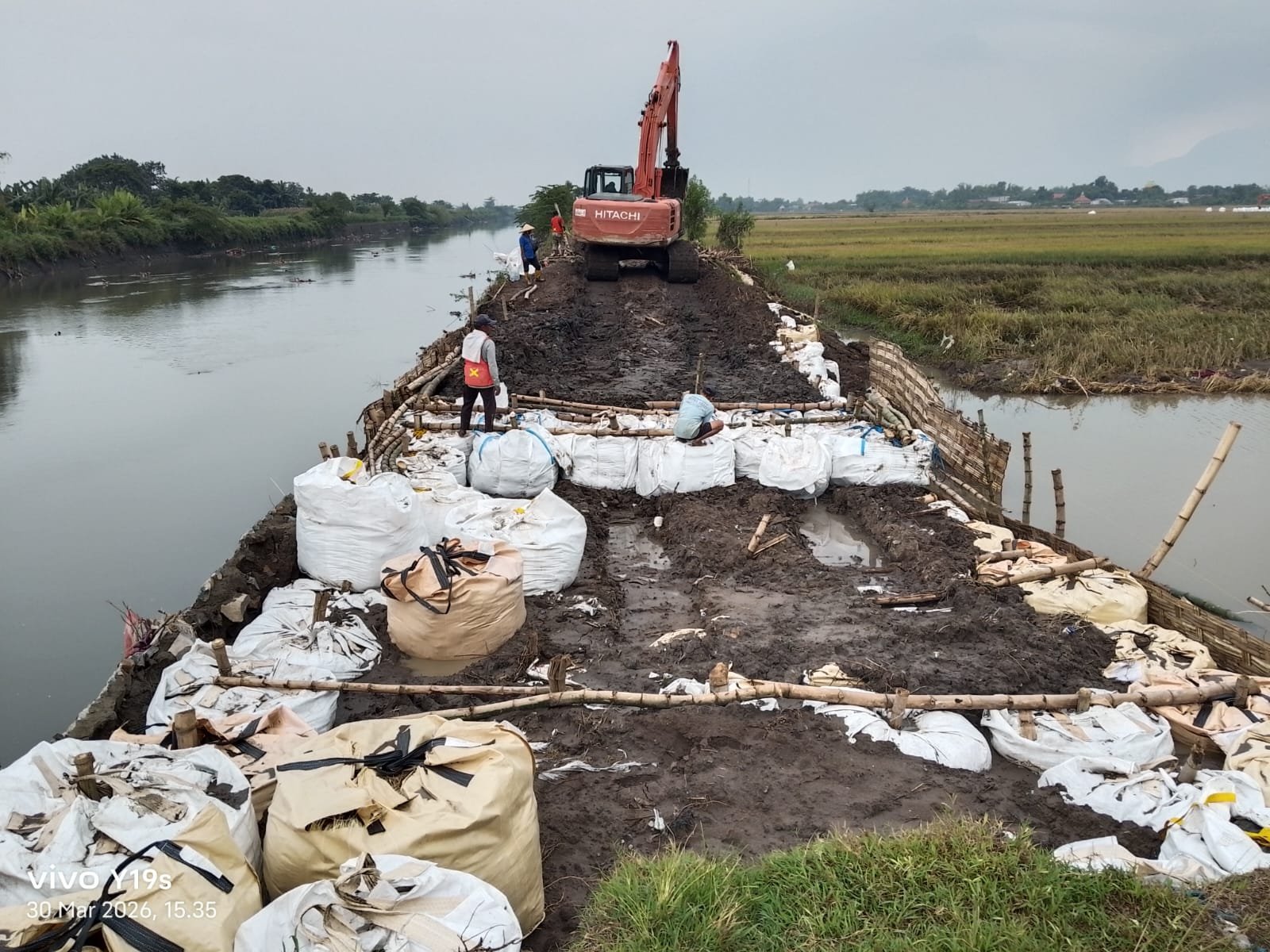 Kabid SDA DPUPR Kabupaten Mojokerto Jelaskan Penyebab Banjir di Desa Jumeneng