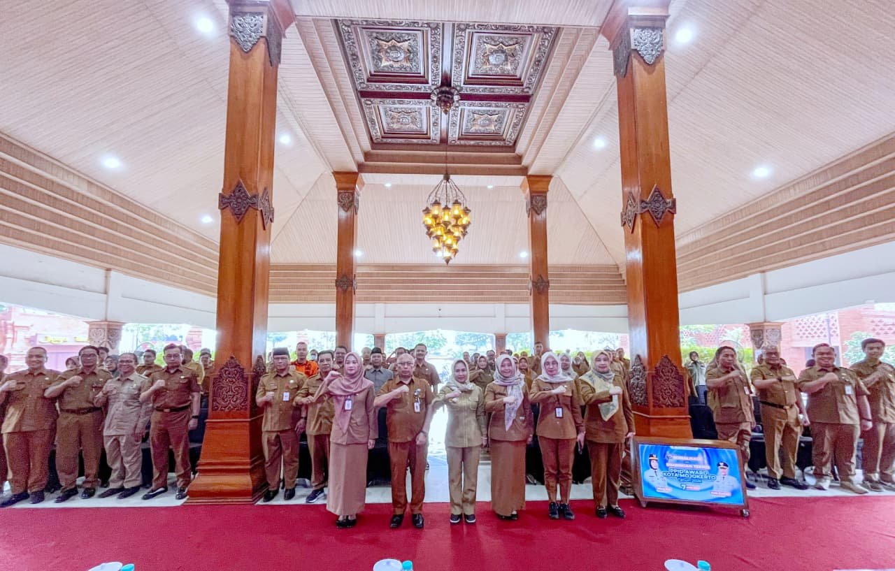 Ning Ita Luncurkan Kanal Informasi Publik, Warga Mojokerto Akses Data Lebih Mudah