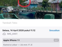 Diduga Berulang Kali Bendera Merah Putih Kibarkan Terbalik Di Kantor Desa Amasing KB Tuai Sorotan