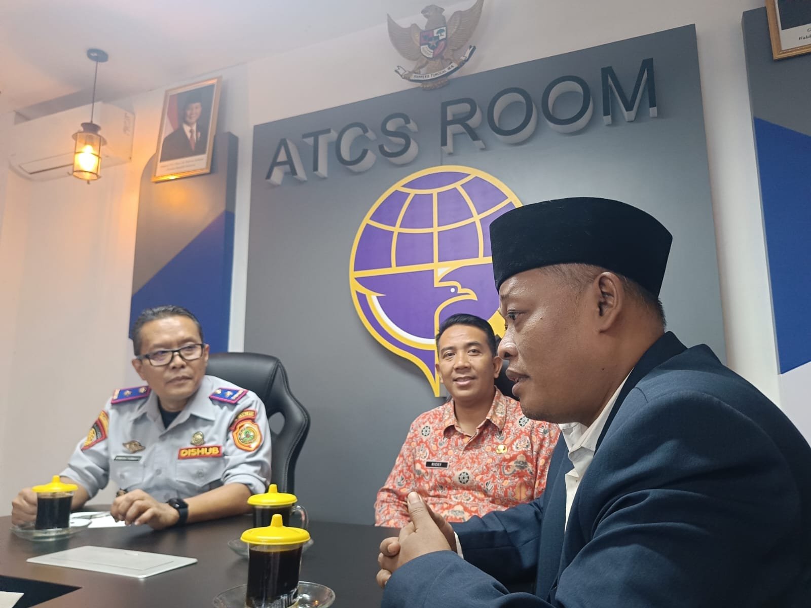 Advokat Hanum dan Kepala DPRKP2 Kabupaten Mojokerto Sepakat Tingkatkan Pelayanan Parkir di Tepi Jalan Umum