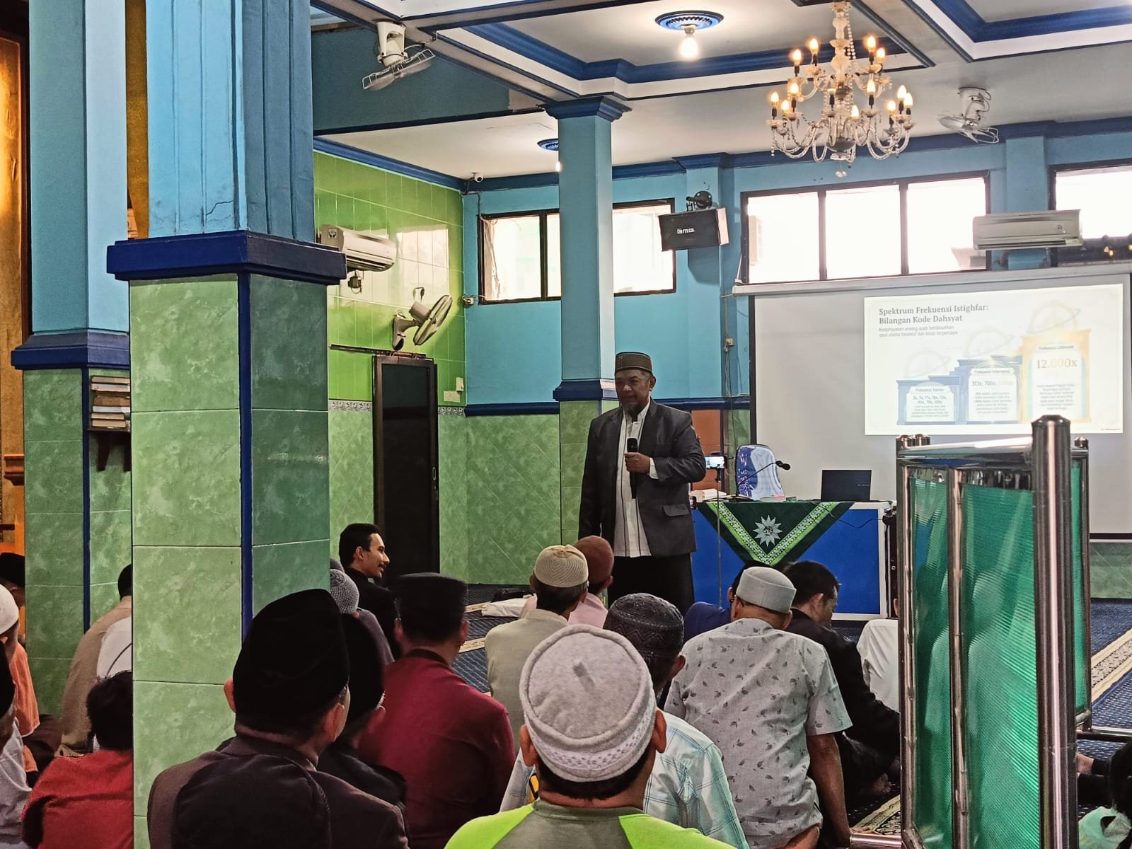 Ustaz Sriyatin Shodiq Jelaskan Keutamaan Disiplin Waktu, Istighfar dan Puasa Arafah