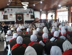 Bupati Batang Hari Lepas 210 Calon Jamaah Haji, Minta Jaga Nama Baik Indonesia