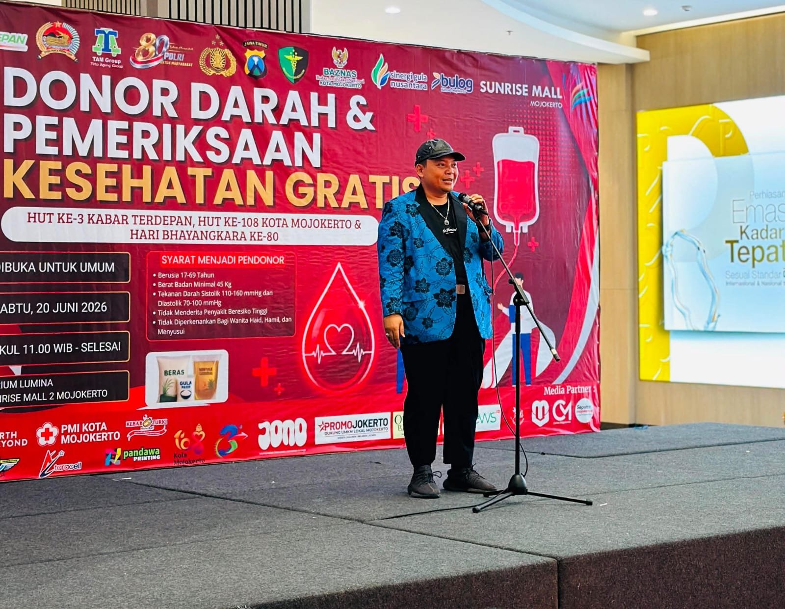 Setetes Darah, Sejuta Harapan Menggema di Sunrise Mall: Ratusan Warga Mojokerto Antri Donor