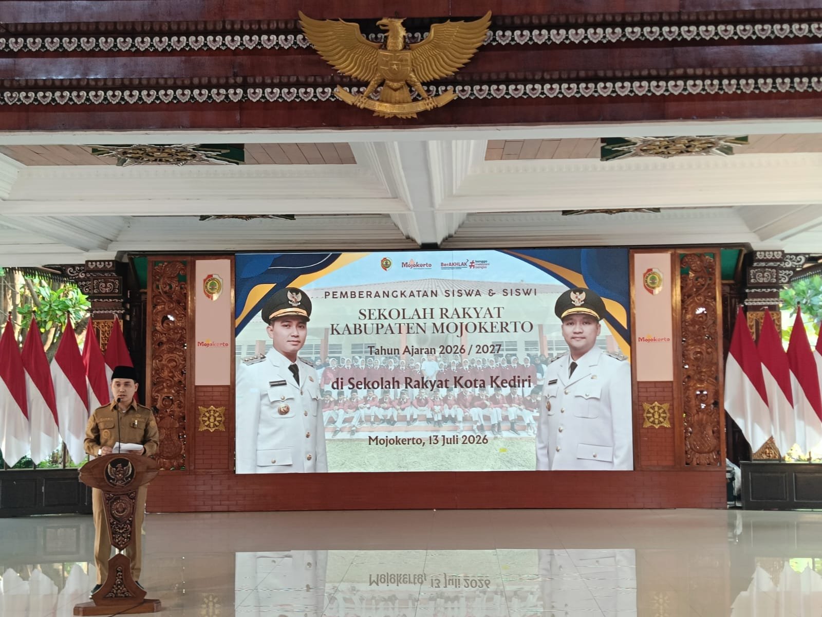 Bupati Al Barra Lepas 30 Anak Mojokerto ke Sekolah Rakyat: Ini Investasi Terbaik untuk Masa Depan
