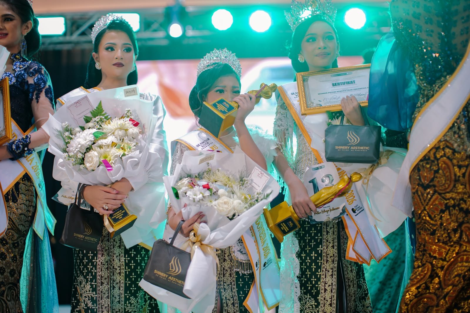 Usia 10 Tahun Sudah Juara 2 Nasional, Gadis Mojokerto Ini Jatuh Cinta Sama Kebaya Sejak Umur 4 Tahun