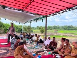 Usai Tanam Padi, Bupati Fadhil Arief Hadiri Sedekah Bubur di Desa Pasar Terusan: “Tradisi Ini Harus Diwariskan”