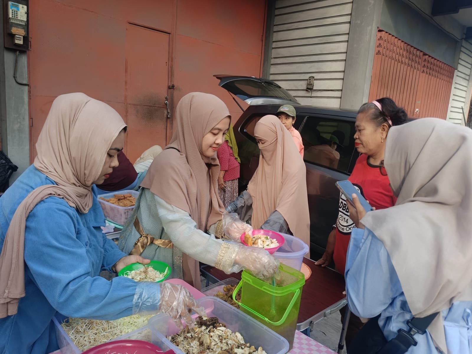Ruang Berkah Mojokerto Bagikan Makanan Gratis, Bayar Pakai Doa