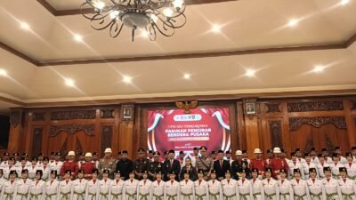 76 Paskibraka Kota Mojokerto Dikukuhkan, Cak Sandi Titip 4 Pesan Penting Jelang 17 Agustus