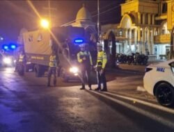 TNI-Polri dan Satpol PP Jalan Bareng Malam-Malam di Mojosari, Jaga Mojokerto Tetap Aman