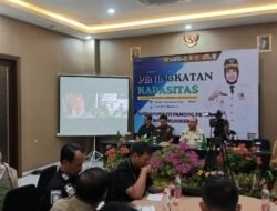 Jangan Beli Rokok Polosan”: Ning Ita Ajak Warga Mojokerto Berantas Cukai Ilegal Bareng Satpol PP