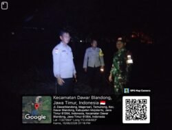 Kobaran Api di Tengah Lahan Kering, TNI-Polri dan Warga Bergerak Cepat Lakukan Pemadaman
