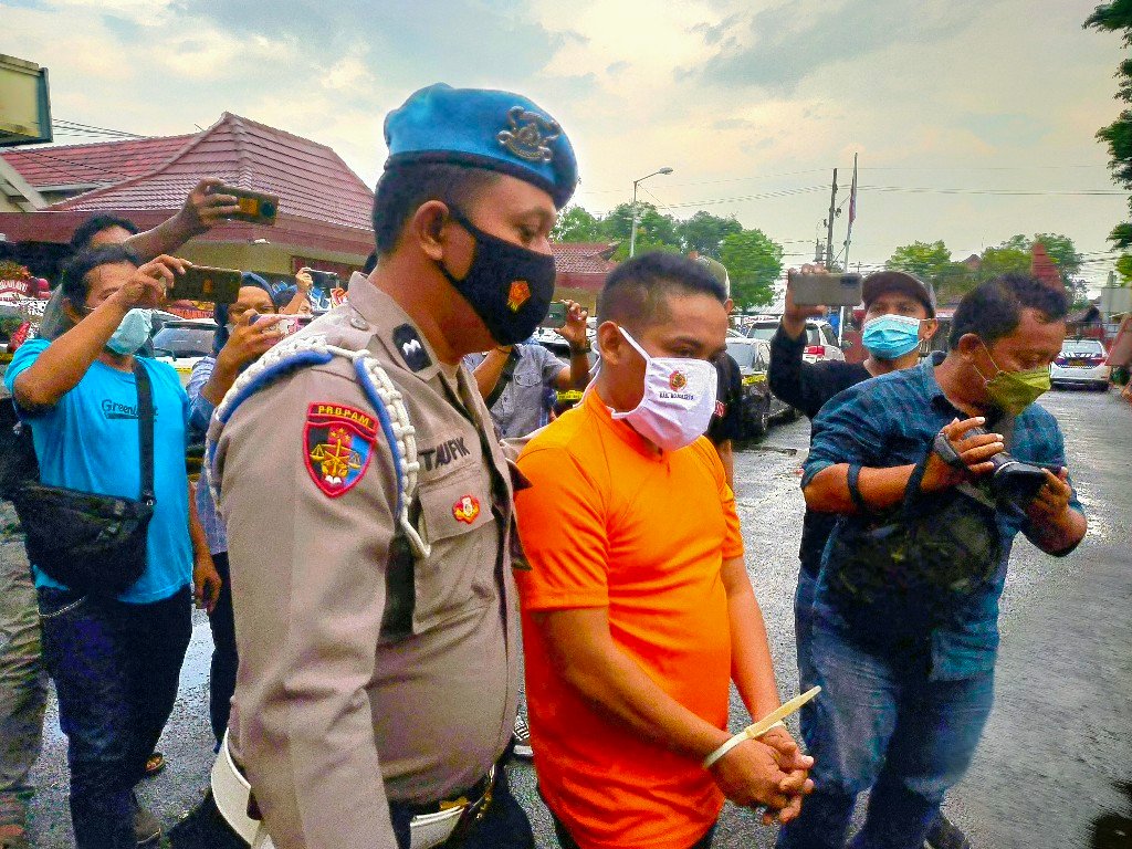 Tawarkan Threesome di Mojokerto dengan Tarif Rp. 1,8 Juta, Pria Asal Jombang Diringkus Polisi