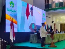 Gubernur Khofifah dan Dahlan Iskan Hadiri Wisuda Sarjana dan Pascasarjana Ke-III IKHAC Mojokerto