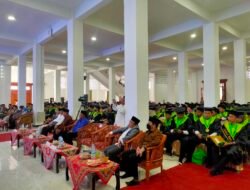 Gubernur Khofifah dan Dahlan Iskan Hadiri Wisuda Sarjana dan Pascasarjana Ke-III IKHAC Mojokerto