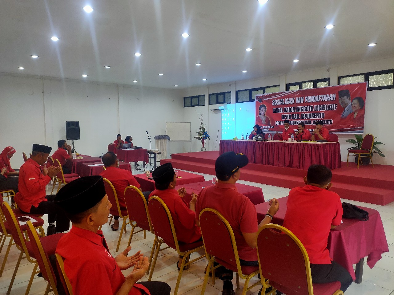 Puluhan Bacaleg PDIP Kabupaten Mojokerto Terapkan Sistem KomandanTe