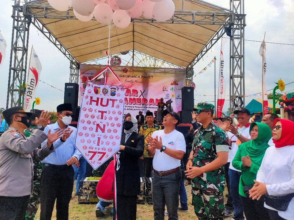 HUT TNI ke-77, Forkopimca Pacet dan Kepala Desa se-Kecamatan Pacet Adakan Festival Bazar dan Pameran