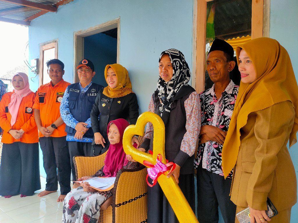 Bupati Mojokerto Resmikan Bedah Rumah Ke-16 Welirang Komuniti