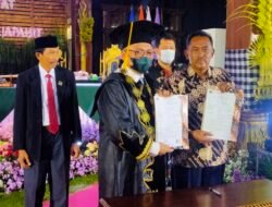 Di Acara Wisuda UNIM Ke XIX, PAPDESI Jatim MoU dengan UNIM Terkait Pemberdayaan BUMDes
