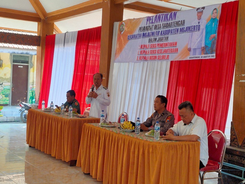 Kades Sadartengah Lantik Kasi Pemerintahan, Kasi Kesejahteraan dan Kadus Selorejo