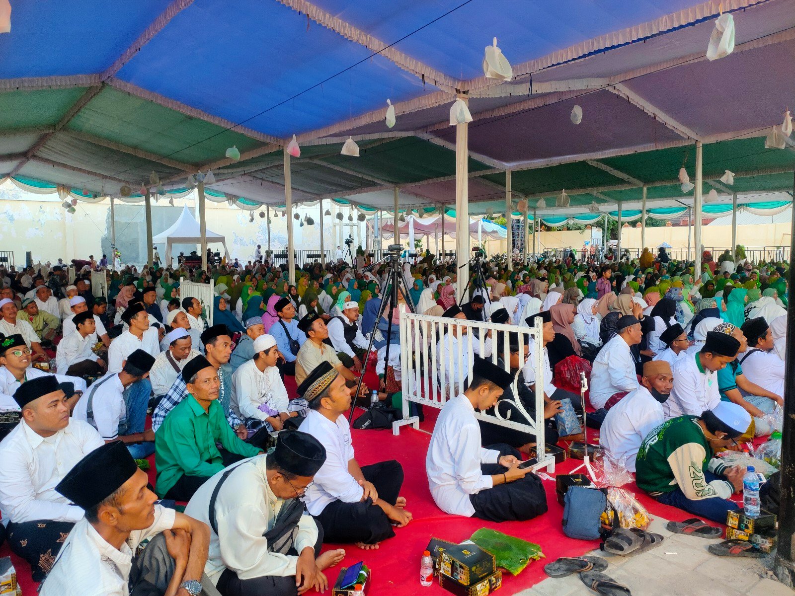 Kenduri 5000 Layah Bersama Gus Muwafiq dan Ning Ita Berlangsung Meriah