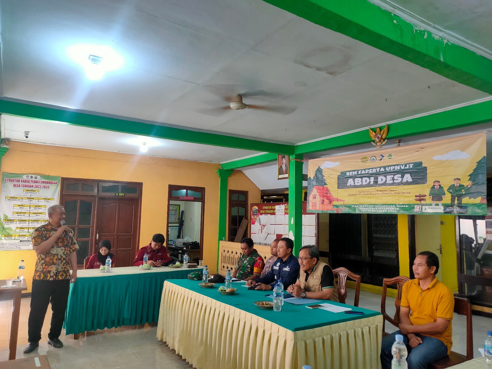 UPN Veteran Surabaya Adakan Program Abdi Desa di Balai Desa Terusan Mojokerto