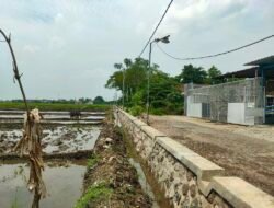 Pemdes Ngimbangan Dapat Pokir dari Amirudin dan H. Eddy Susanto, S.H.