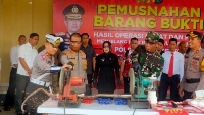 Polres Mojokerto Musnahkan Narkoba hingga Bahan Peledak 75 Kg