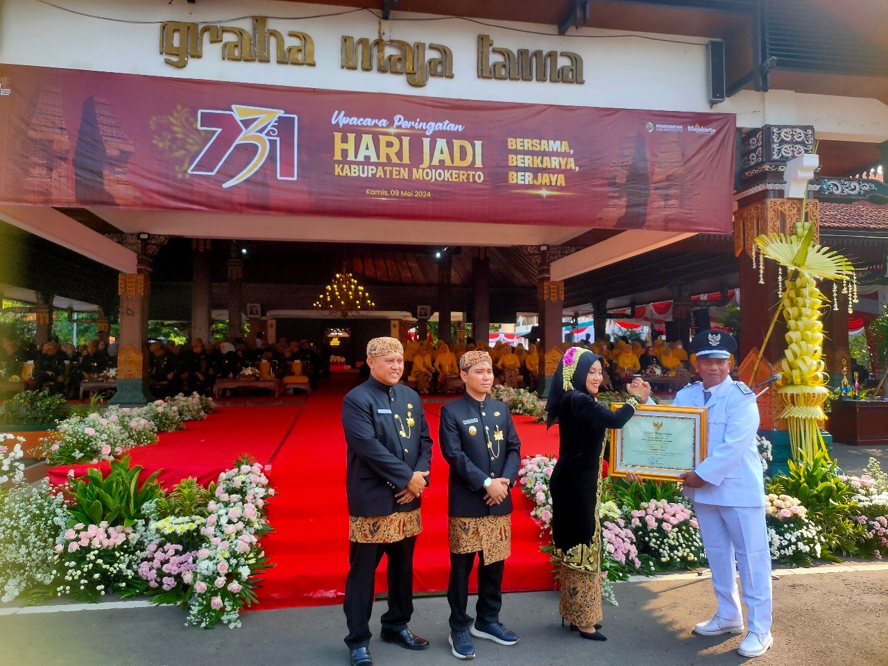 Lunas Pajak, Kepala Desa Karangasem Raih Penghargaan