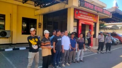 Warga Kedunglengkong Polisikan 4 Perangkat Desa Kedunglengkong