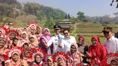 Menteri Desa PDTT Kunjungi Wisata Sawah Sumber Gempong