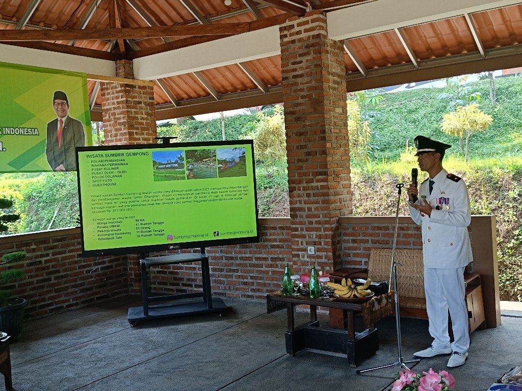 Menteri Desa PDTT Kunjungi Wisata Sawah Sumber Gempong