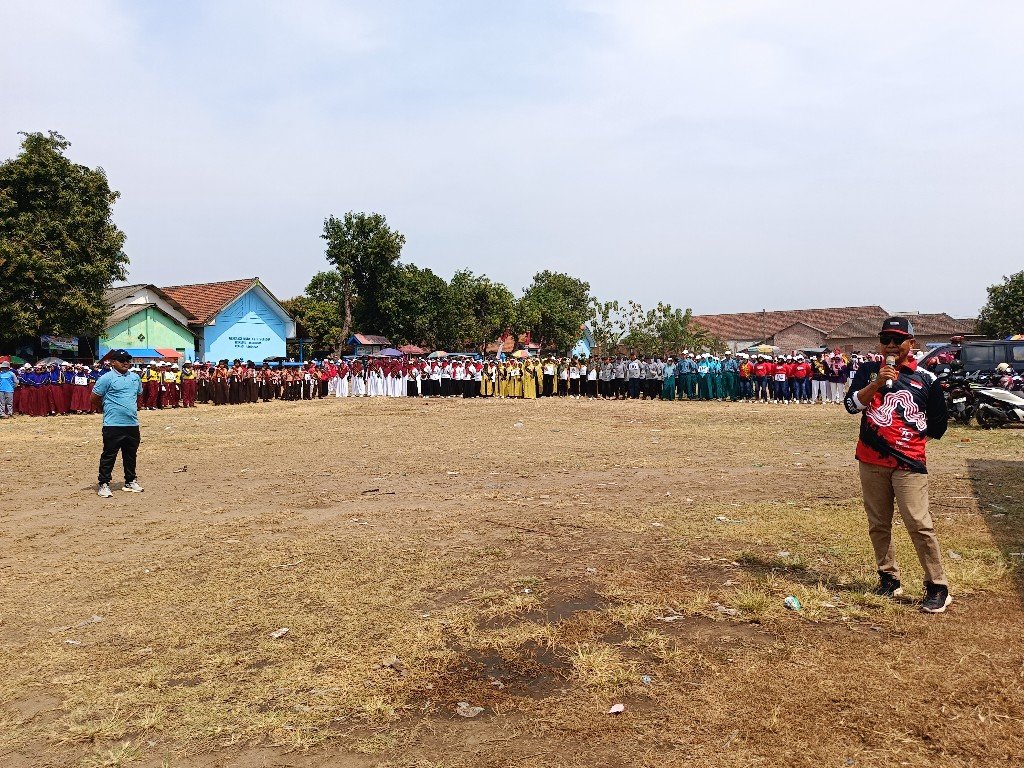Lomba Gerak Jalan Meriahkan HUT RI Ke-79 di Kecamatan Mojosari