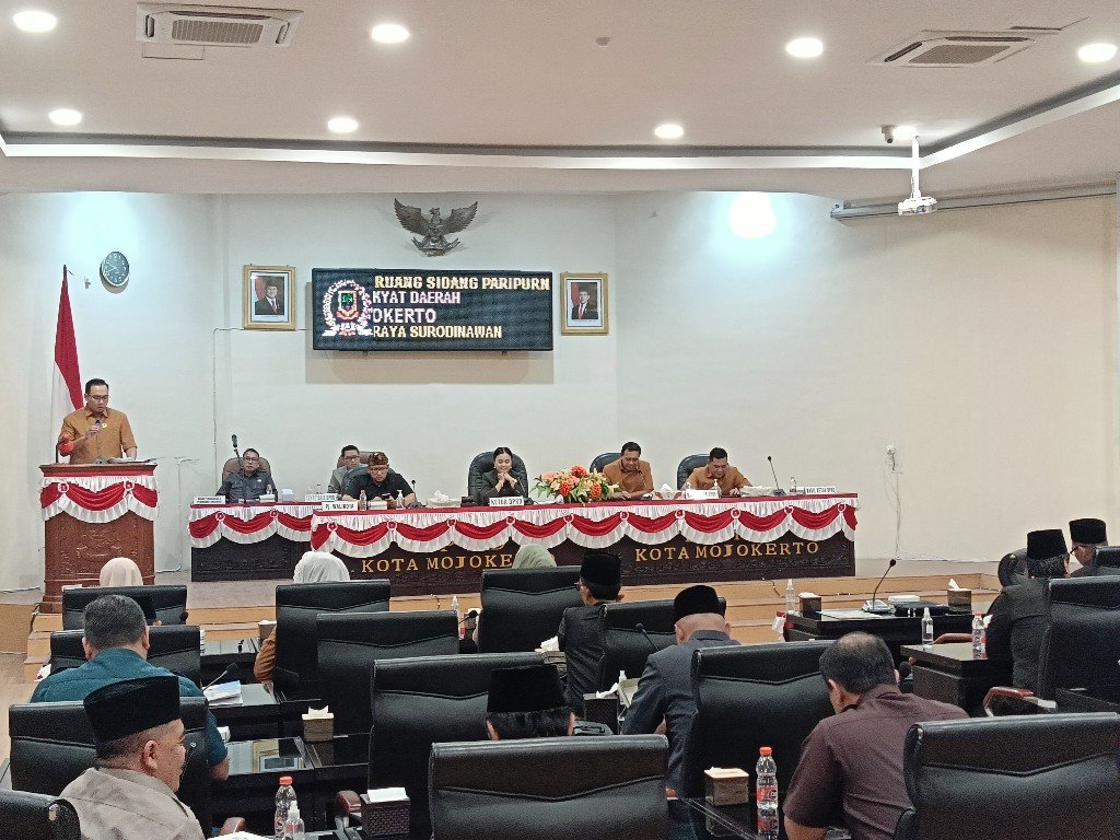 Fraksi PDIP Kota Mojokerto Sampaikan Pemandangan Umum atas 5 Raperda Usulan Pemkot Mojokerto
