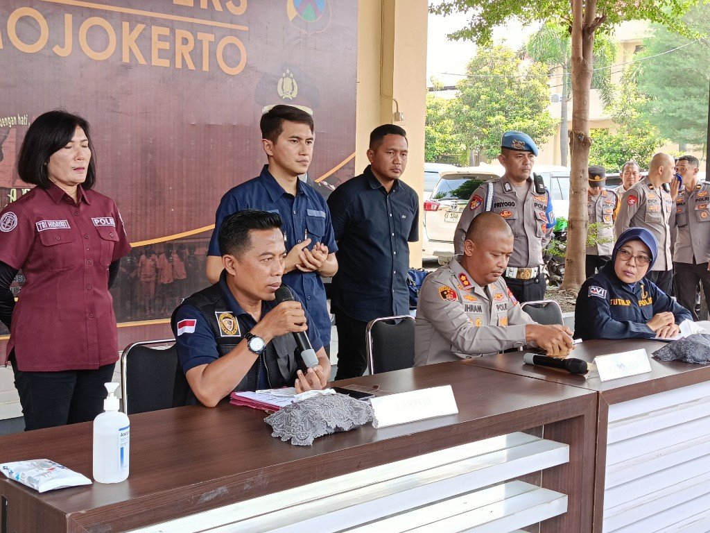 Polres Mojokerto Sampaikan Hasil Penyelidikan Kejadian Ledakan di Desa Sumolawang