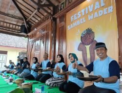 Jadi Icon Desa, Pemdes Trowulan Gelar Festival Sambel Wader